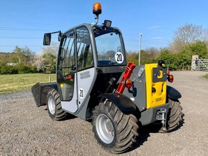 Mini-chargeuse télescopique diesel Wacker Neuson TH412 4x4 avec une grande capacité de levage pour la manutention et le levage de matériaux - Product Image 6