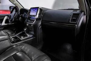 2018 Toyota La nd Cruiser Base - Product Image 3