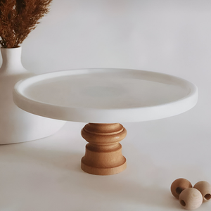 Elegante soporte para pasteles con base de madera tallada a mano con tapa de mármol para bodas, eventos y decoración del hogar - Product Image 1
