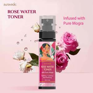 โทนเนอร์น้ำกุหลาบสูตรผ่อนคลายและปรับผิวกระจ่างใส OEM สำหรับผิวแพ้ง่าย ประกอบด้วยวิชฮาเซล กลีเซอรีน และไนอะซินาไมด์ - Product Image 2
