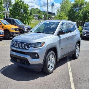 JEEP COMPASS LATITUDE FWD 2022 USADO, Volante a la Izquierda/Derecha - Product Image 1