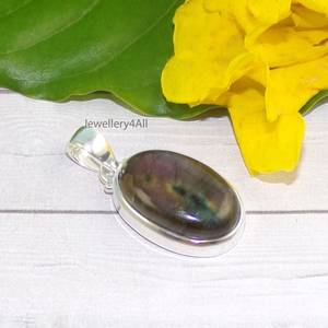 Pendentif en Labradorite violette naturelle plaqué or 925 en argent vintage fait à la main avec réglage de lunette pour fiançailles - Product Image 6