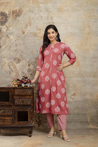 Nueva moda última ropa informal india tradicional algodón Kurti pantalón señoras Kurta conjuntos al por mayor de La India - Product Image 5