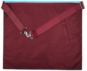 Mark English Regulation Tablier-Bleu ciel et marron fabriqué avec du cuir d'agneau de qualité supérieure qui donne à votre tablier maçonnique une longue durée de vie. - Product Image 3