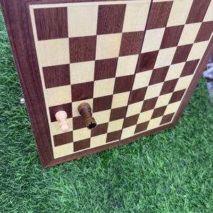 Échiquier magnétique pour le jeu amusant et stratégique - Product Image 1