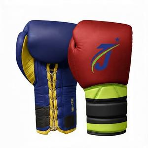 Guantes de Boxeo Profesionales Ligeros e Impermeables con Dedos Completos, Correa de Muñeca Ajustable, Agarre de Mano de Cuero Personalizable para MMA - Product Image 2