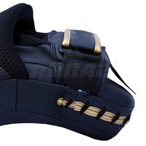 Almohadilla tailandesa profesional para MMA, Kickboxing y entrenamientos de fitness Correas de brazo ajustables Almohadilla tailandesa para un ajuste seguro durante el entrenamiento - Product Image 6