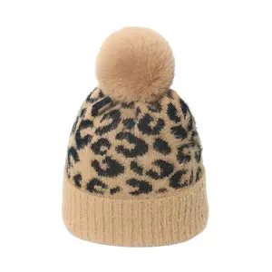 قبعة محبوكة من الفرو للخريف والشتاء قبعة محبوكة بنسخة كورية دافئة من الفهد وطباعة في الهواء الطلق