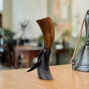 Chope à boire en corne de bœuf naturelle, faite à la main, style Viking nordique, pour bière, hydromel, vin - Product Image 1