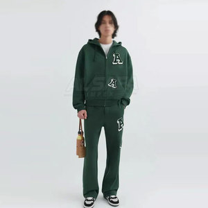 Venta en Línea de Conjuntos Deportivos con Bordado Chenille de Marca Privada, Material Duradero - Product Image 2