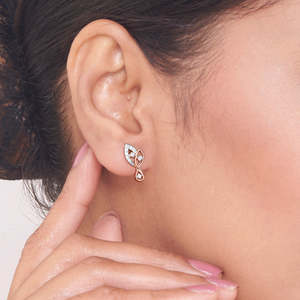 ต่างหูเพชรทรงใบไม้ประดับเพชร - Product Image 2