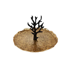 Support à gâteau en métal martelé doré de luxe avec branche d'arbre en corail noir, plateau décoratif pour la décoration de table de mariage ou de fête - Product Image 4