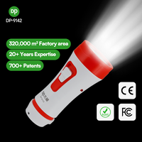 Mini lampe torche rechargeable longue portée, prix de gros direct usine, idéale pour la maison, les urgences et les activités de plein air