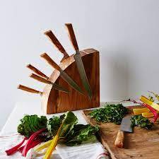 Juego de cuchillos clásicos de cinco piezas con portacuchillos de madera y una tijera con gran nitidez para cortar cualquier cosa de manera Fácil y suave - Product Image 6