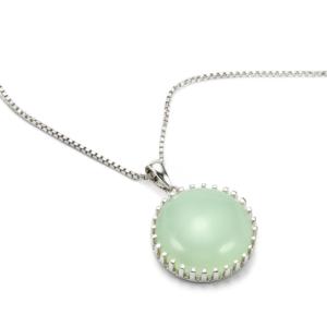 Colgante de Corazón de Ópalo Verde en Plata de Ley Chapada en Rodio, 17.35 Quilates, Cadena con Detalles en Oro para Compromiso y Boda - Product Image 1
