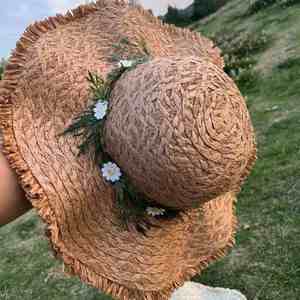 Chapeau de paille d'été pour femme, nouveau style pour les voyages en plein air, grand pare-soleil, protection solaire, chapeau à bord fleuri pour les vacances - Product Image 2
