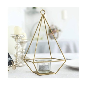 Bougeoir en métal incurvé à la main de qualité créative avec base en bois bougeoir pour accessoires de décoration de maison de fête de mariage - Product Image 3