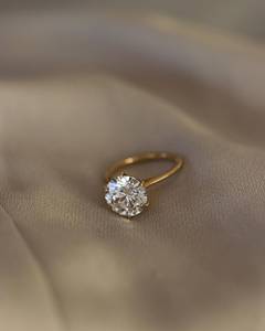 Bague de fiançailles Moissanite ronde et taillée en brillant de 3 ct Bague de mariage en pierre précieuse avec double halo caché pour elle - Product Image 1