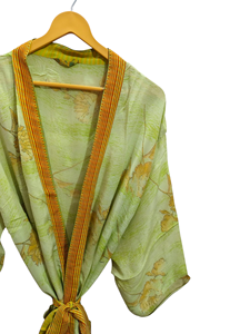 Kimono d'été de luxe, couverture de bikini, robe longue de nuit, kimono sari indien vintage en soie recyclée fait à la main, - Product Image 3