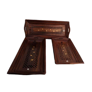 Bandeja de madera con acabado natural para servir café de mesa de cocina o uso doméstico decorativo con estilo rústico hecho a mano - Product Image 3