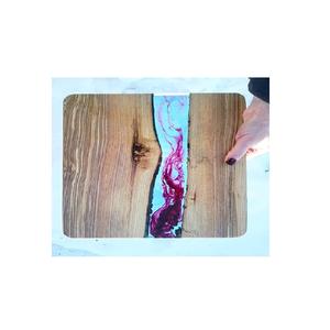 Planche à découper en bois et résine de style élégant Planche à fromage avec logo personnalisé Kit de cuisine Planche à fromage faite à la main avec forme personnalisée - Product Image 1