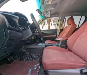 พร้อมส่งปี 2024 รถ SUV หรูหรา ขับเคลื่อน 4 ล้อ เกียร์อัตโนมัติ 6.1-8 ลิตร ยูโร 6 พวงมาลัยซ้าย เทอร์โบ ภายในตกแต่งด้วยหนังพรีเมียม ไฟ LED - Product Image 2