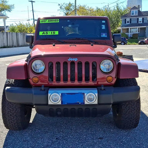 CLEAN 2014 J-e-p Wrangler Unlimited Sahara 4WD Volante a la izquierda - Product Image 4