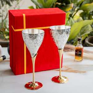 Flûte à champagne de designer en argent plaqué avec support, logo personnalisable, articles de bar et de service pour le vin, gobelet en métal - Product Image 1