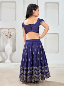 Shoryam Fashion, style Bollywood, ensemble de robe longue ethnique pour filles, Lehenga Choli bleu marine, bord festonné, pour fête et cérémonie - Product Image 4