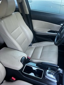 ดีลสุดคุ้ม ปี 2013 ฮอนด้า ครอสทัวร์ EXL ลิมิเต็ด สปอร์ต ยูทิลิตี้ 4 ประตู เกียร์อัตโนมัติ - Product Image 2