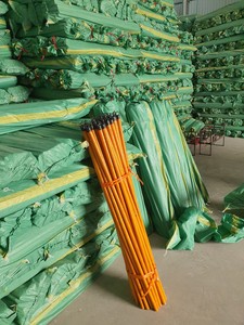 Palo de escoba de madera de 2,2 cm de diámetro con película de PVC recubierta directa de fábrica en Vietnam - Product Image 4
