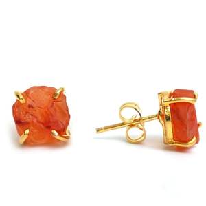 Boucles d'oreilles en cornaline brute de 8 à 10mm Design en argent fait à la main avec bijoux en pierre de naissance plaqués or pour cadeau - Product Image 1