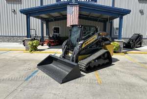 Used Versatile <b>Skid</b> <b>Steer</b> Loaders <b>for</b> All Tasks <b>For</b> <b>Sale</b> - Product Image 2