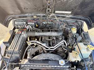 Jeep Wrangler Sport 4x4 d'occasion de 2002, sans réserve, moteur 6 cylindres de 4,0 litres, provenance Californie, modifications tout-terrain - Product Image 4