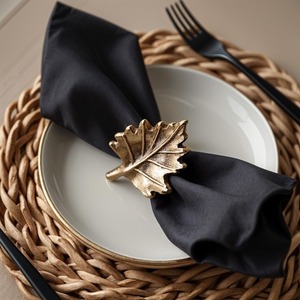 Ronds de serviette en métal de luxe finis et fabriqués à la main pour les mariages décorations de vacances anniversaires et repas raffinés - Product Image 3