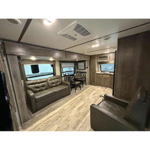 Camper de Lujo para Camioneta Keystone Sprinter Campfire29FK 2018, con Suspensión Independiente de Aluminio Expandido, Capacidades Todoterreno, Móvil - Product Image 3