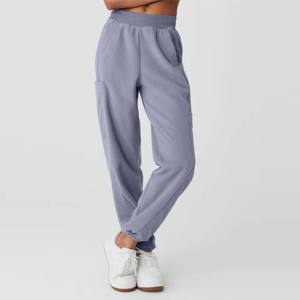 Jogging Slim-Fit personnalisé pour femmes avec taille élastique et cordon de serrage Pantalon de survêtement confortable en soie pour l'hiver Gym Fitness-Taille XL - Product Image 1