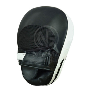 Nouveaux gants de boxe en cuir - Légers, anti-humidité, personnalisables, marque privée avec faible MOQ - Product Image 4