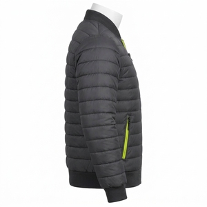 Chaqueta de invierno informal para hombre, chaqueta acolchada con aislamiento suave, material de poliéster duradero y cómoda, chaqueta acolchada premium para hombre - Product Image 3