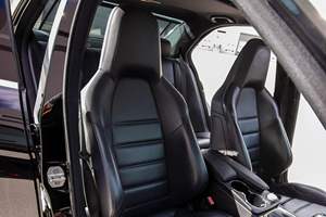 MERCEDES-BENZ C63 AMG SEDAN 2010 D'OCCASION (LHD/RHD) - Product Image 2