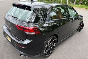 Volkswagen Golf GTI Autobahn 2025 Usado en Excelentes Condiciones - Product Image 5