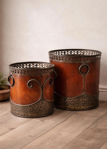 Ensemble de 2 jardinières en cuivre de conception artisanale avec finition dorée et cuivrée, utilisées pour la décoration de la maison et du jardin - Product Image 2