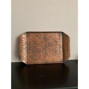 Bandeja de servicio de latón y metal con diseño de trabajo martillado de gran calidad con asa, forma y tamaño personalizados para hotel en casa - Product Image 3