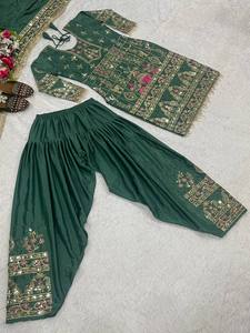 Lanzamiento de nuevo diseñador Party Wear Look Top Dhoti Salwar y Dupatta con bordado y trabajo de secuencia - Product Image 6