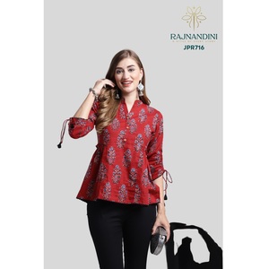 Hermosa camiseta informal con estampado de algodón Forever con diseño hecho a mano Estilo indio y pakistaní de moda para mujeres y niñas - Product Image 1