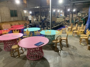 Elegante juego de sillas de mesa para niños, muebles prácticos de moda para jugar, estudio, tiempo creativo, habitación de niños para uso exterior de Hotel al aire libre - Product Image 2