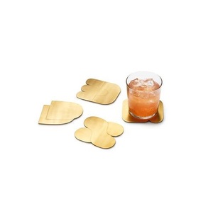 Dessous de verre en métal élégant ajoutant de l'éclat aux hôtels de salles à manger modernes et aux paramètres de célébration de fête - Product Image 5