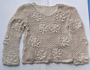 Tops de Ganchillo de Algodón Hechos a Mano con Diseño Floral, Ideales para Revendedores, Diseñadores de Ropa Femenina y Tiendas - Product Image 5