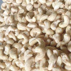 Anacardos crudos de la mejor tarifa de gran oferta, anacardos WW320 WW180, WW240, WW320, anacardos SANTIGO con etiqueta privada disponible - Product Image 1