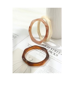 Impresionante juego de servilleteros de resina artesanal hecho con cuidado para una decoración de mesa de aspecto Premium durante cenas formales - Product Image 3